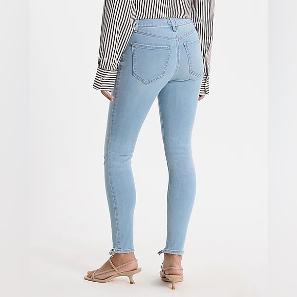 Express Mid Rise Light Wash FlexX Ripped Skinny Jeans Size S Regular - Picture 5 of 11